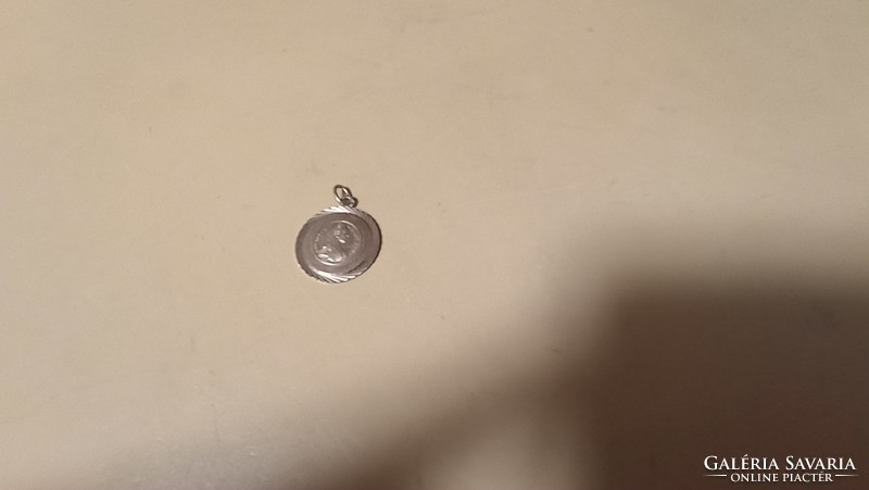 Ezüst 835 ös Mária terézia kis medálion