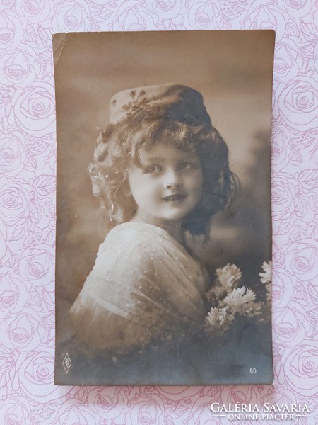 Régi képeslap 1910 fotó levelezőlap kislány