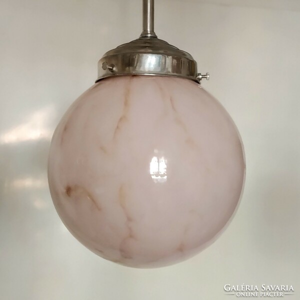 Art deco nikkelezett mennyezeti lámpa felújítva - máványozott rózsaszín gömb búra