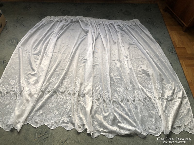 White curtain, 150 cm wide, 170 cm long