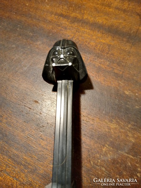 Star Wars: Darth Vader pez candy holder 1997