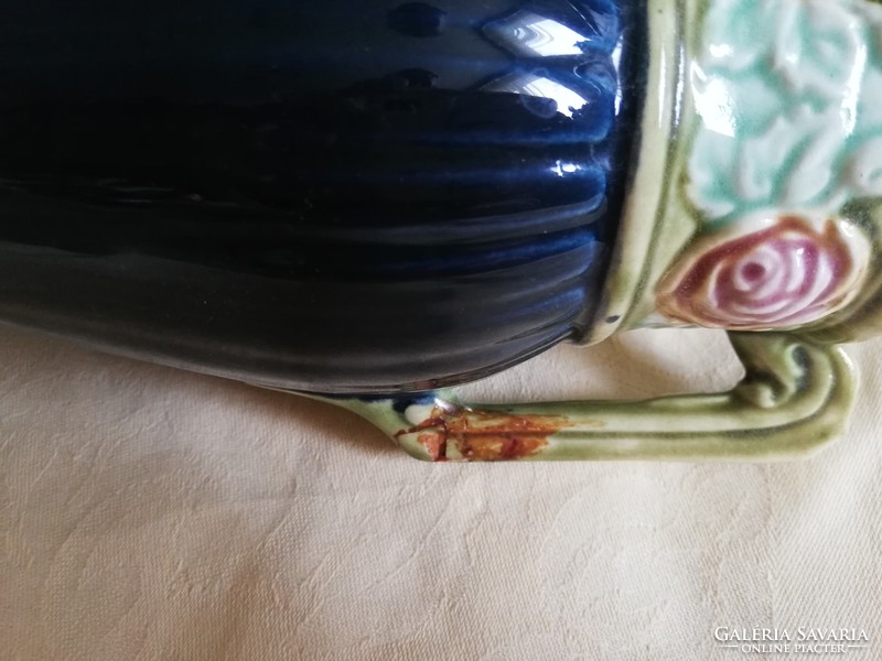 Antik majolika váza
