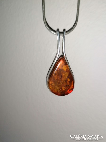 Silver pendant with amber and silver chain 925