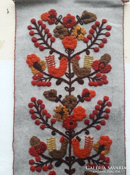 Embroidered wall decoration / folk motif