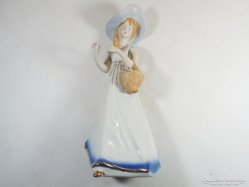 Régi retro jelzett Fine porcelain porcelán hölgy nő kosár kalap figura szobor