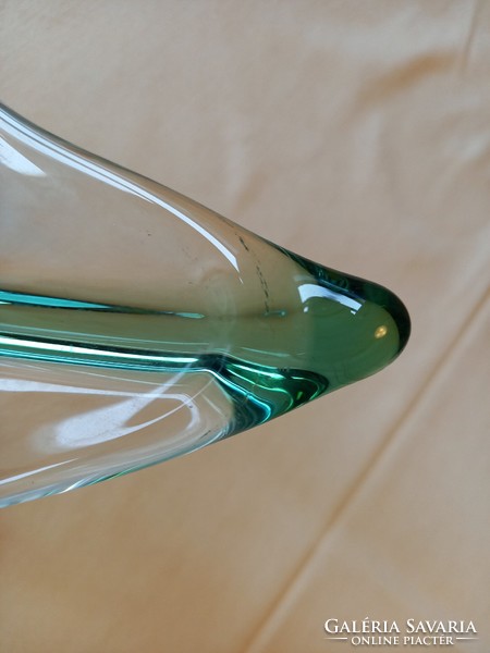 Vastagfalú üveg tál, XX.szd második fele, jelzés nélkül, vélhetően cseh/olasz manufaktúra munkája