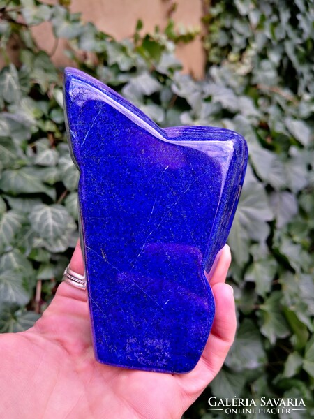 Lapis lazuli mineral, crystal