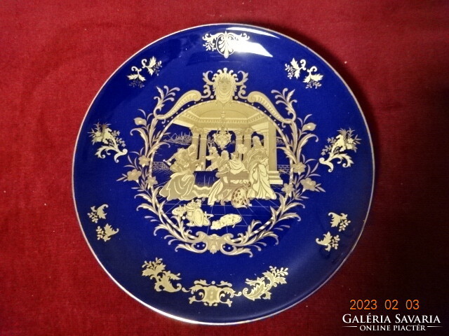 Chinese porcelain plate, hand-painted gold pattern, on a cobalt blue base. Three pieces. Jokai.