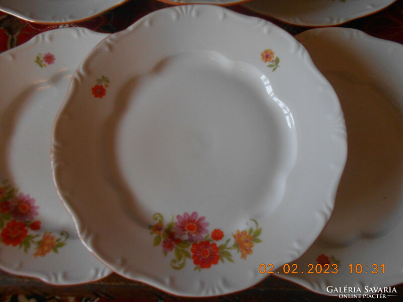 Zsolnay flat plate with flower pattern, 6 pcs