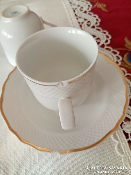 3 pieces of Hólloház porcelain: 2 coffee cups + 1 saucer / plate - douwe egberts