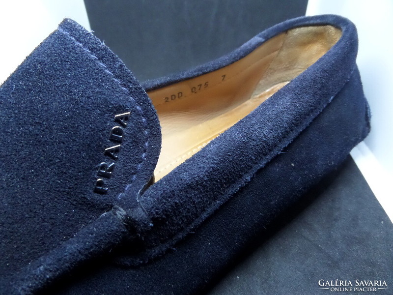 Prada (original) unisex size 41 bth: 26.5 cm luxury leather shoes
