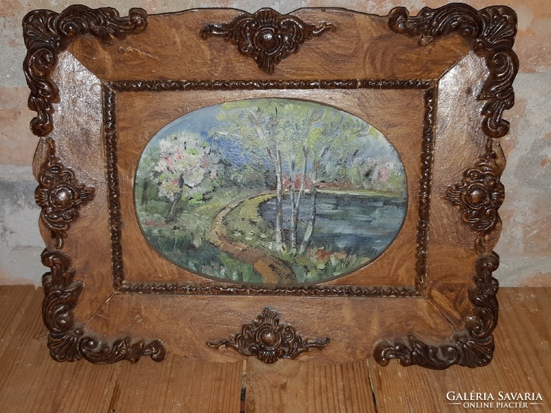Decorative picture frame
