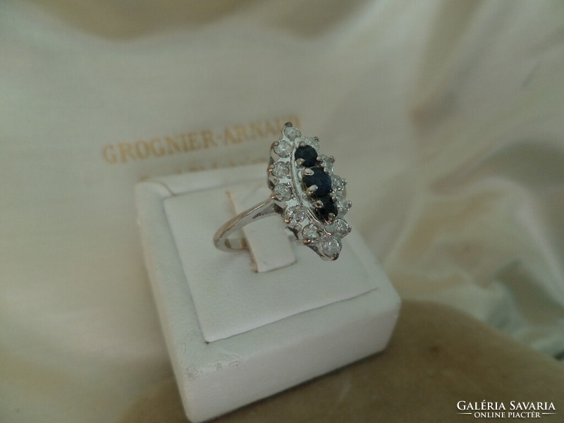 White gold ring with sapphires and brilliants