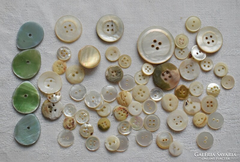 67 old shell buttons. 1 - 3.1 cm