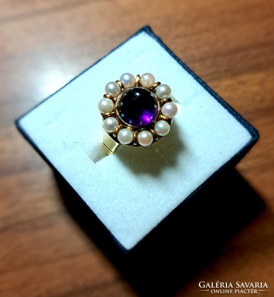 14 Kt gold amethyst ring with pearls
