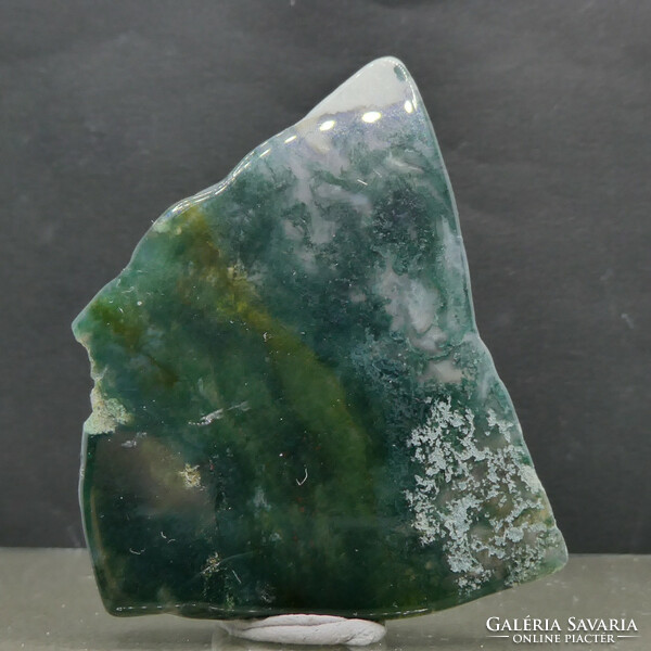 Sample piece of chalcedony with mohaachate mineral chlorite inclusions. 19 grams.