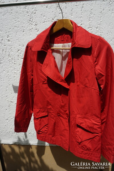 Red balloon women's jacket in size 40 for sale.