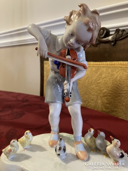 Metzler ortloff ilmenau porcelain figure / boy playing violin for chicks