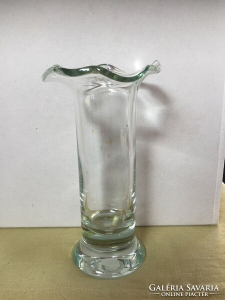 Hullámos szélű vastagüveg váza (M151)
