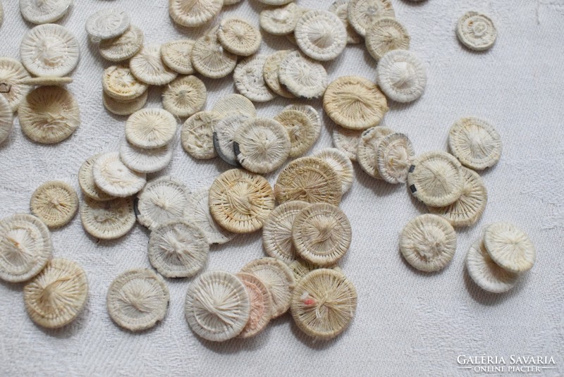 Old thread buttons 160 pcs. 1 - 1.8 cm