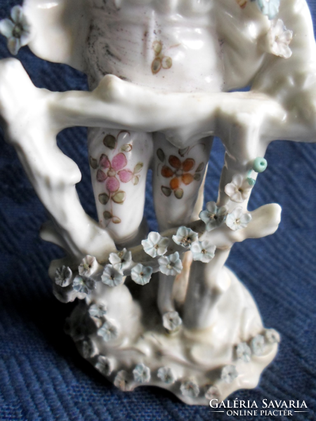 Antik porcelán barokk úrfi
