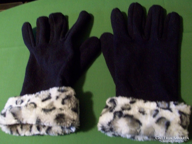 Women's fleece knitted gloves