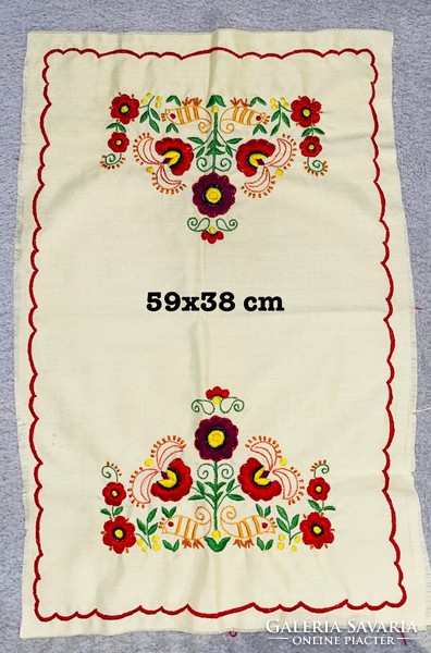 Beautiful handmade tablecloth Kalocsa pattern pale yellow base 59x38 cm Óbuda v posta