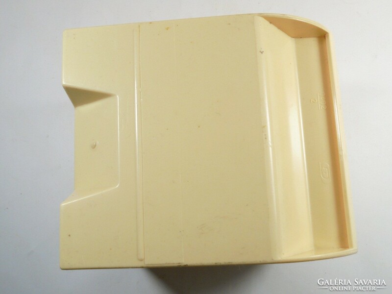 Retro plastic toilet paper holder wall mounted cp sign - ddr - ndk East German 1970s
