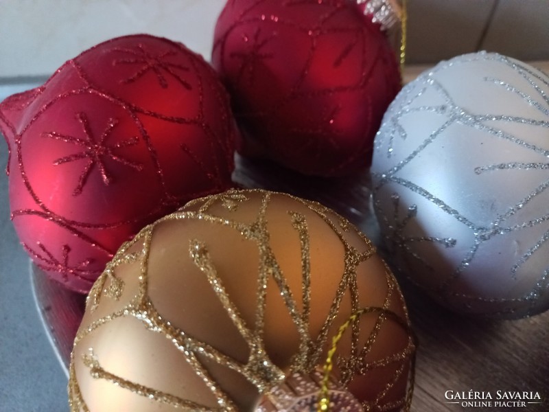 Onion-shaped glass Christmas tree ornaments 8 cm
