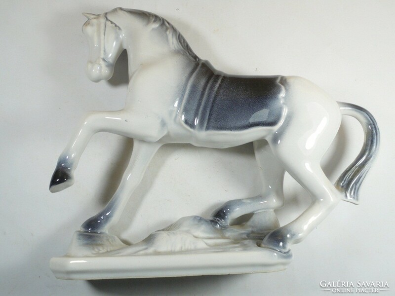 Retro régi kézzel festett kerámia nipp ló lovacska szobor figura