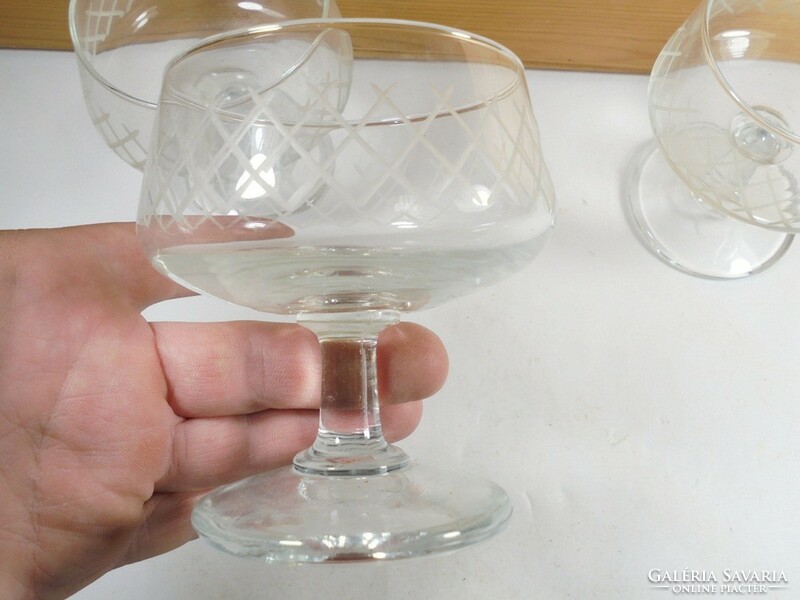 Régi retro csiszolt mintás likőrös röviditalos üveg pohár 3 db