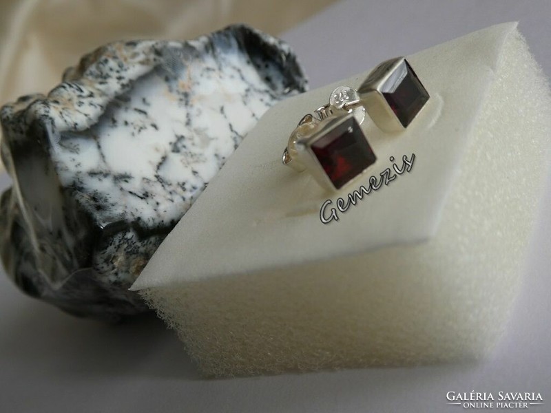 Real faceted garnet 925 silver earrings