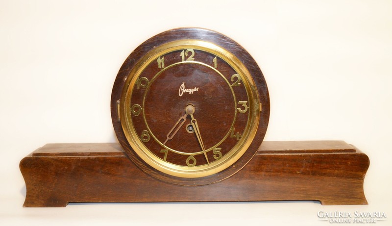 Fireplace clock.