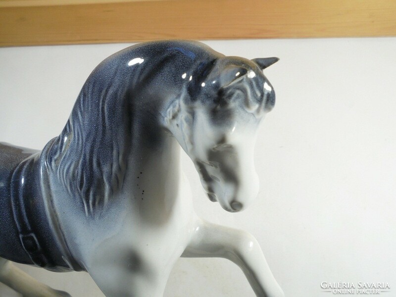 Retro régi kézzel festett kerámia nipp ló lovacska szobor figura