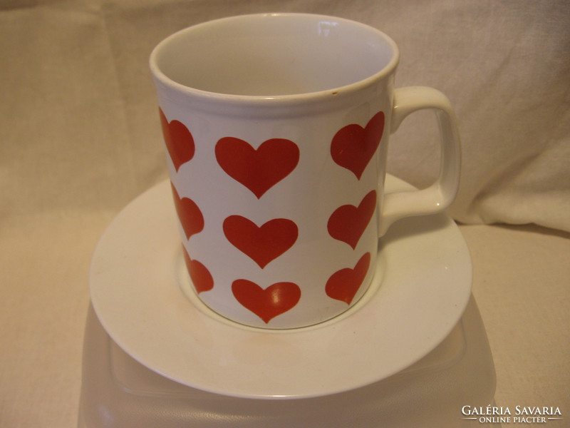 Retro mug with English hearts