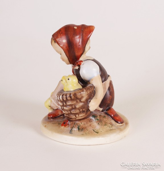Chick girl - 9 cm hummel / goebel porcelain figure