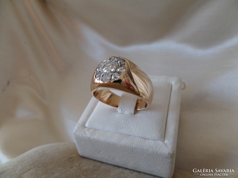 Különleges brilles margaréta arany gyűrű
