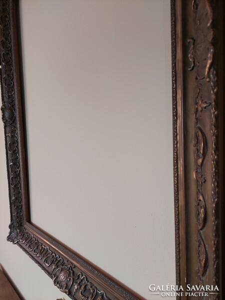 Huge antique picture frame with Brussels blonde: 100 x 80 cm