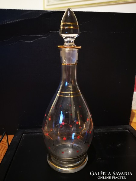 Dotted glass bottle with stopper and liqueur glasses
