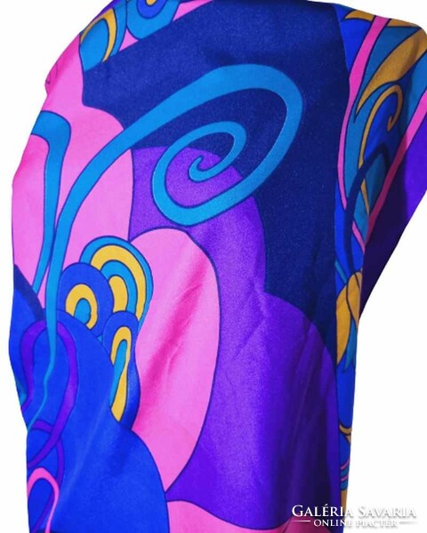 Vintage shawl 78x78 cm. (2668)