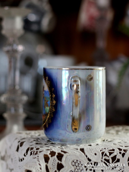 Very nice porcelain mug with hinged scene, Altwien style