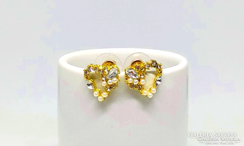 Heart gold-plated earrings with pearls and crystals
