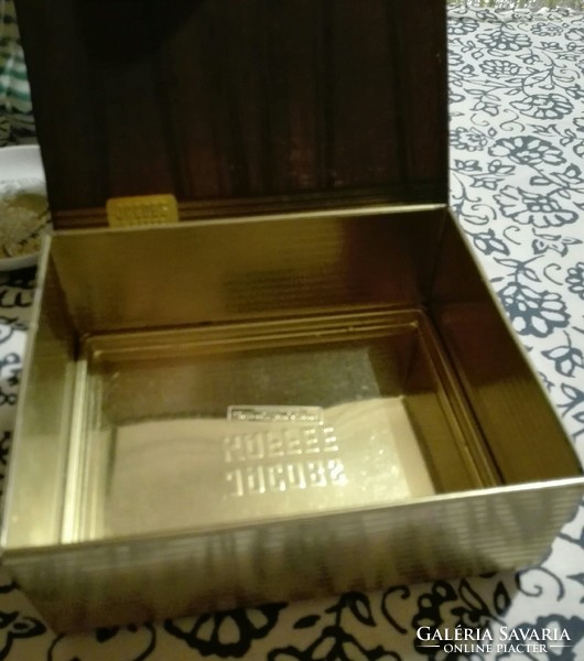 Elegant metal jacket coffee box 20. X. 18. X 7 cm