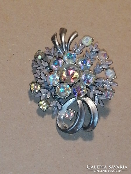 Old brooch with iridescent rhinestones (154)
