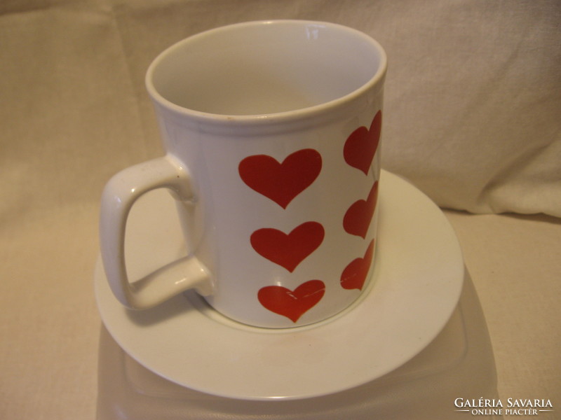 Retro mug with English hearts