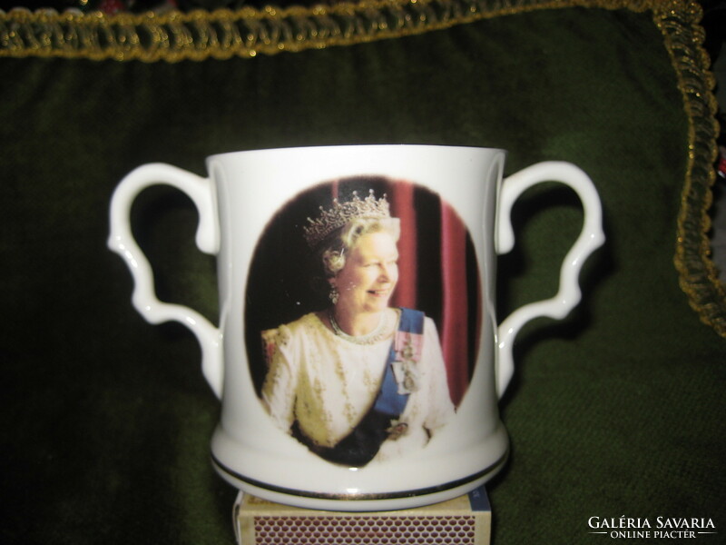 Queen Elizabeth II, two-eared, jubilee cup,