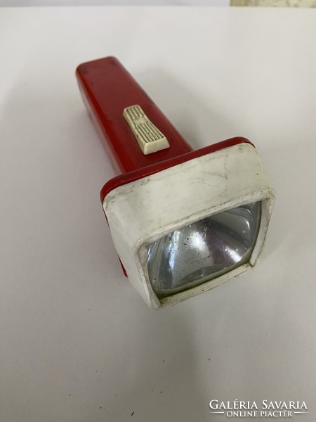 Retro flashlight