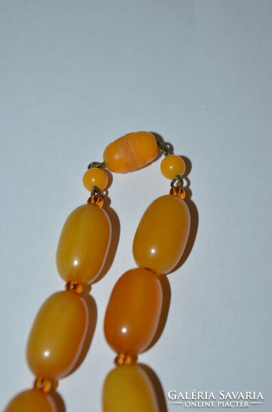 Bakelite necklace 03