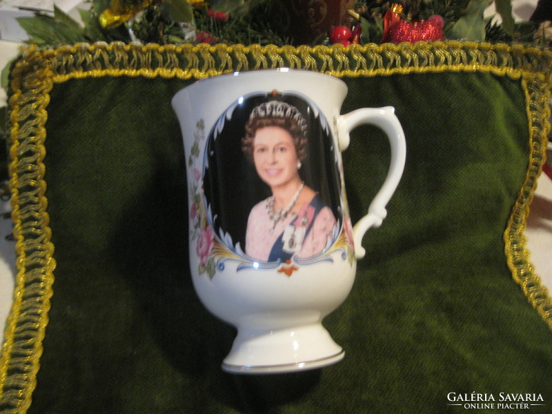 Queen Elizabeth II, jubilee cup, on the occasion of the 25th anniversary of her reign