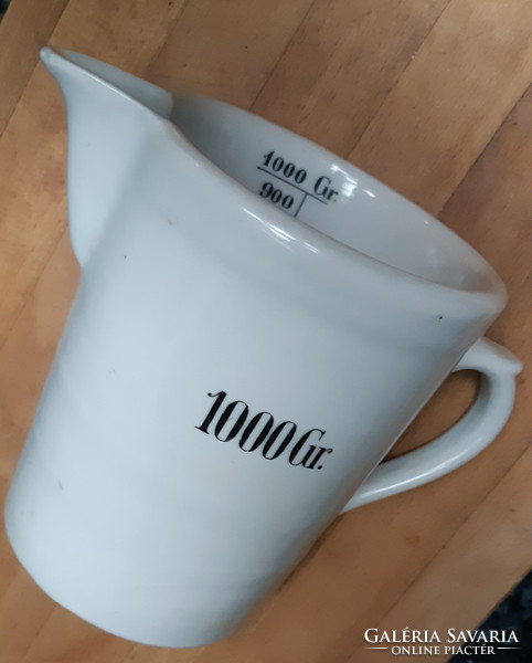 Porcelain measuring cup 1000 gr